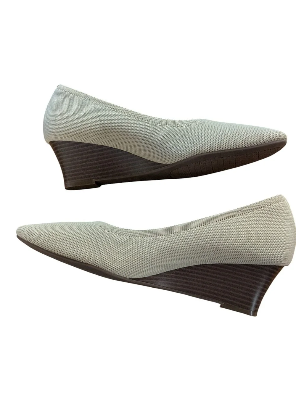 Vivaia Wedge Pro Pointed Toe Tan Size 40.5
